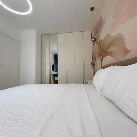 Апартаменты The First House