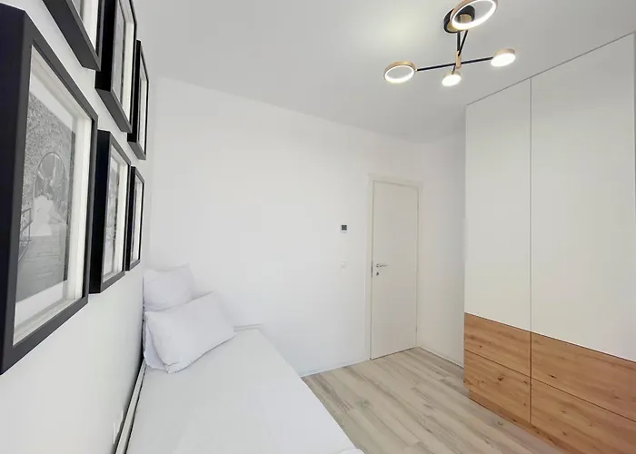 The First House Апартаменты *